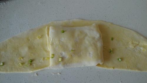 【酱香葱油饼】