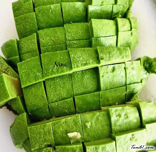 【烤圣女果鳄梨莎莎酱】