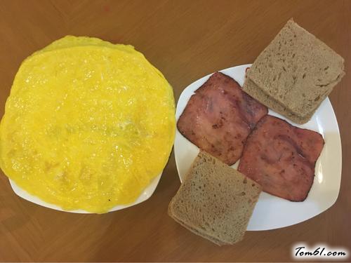 【火腿鸡蛋三明治】