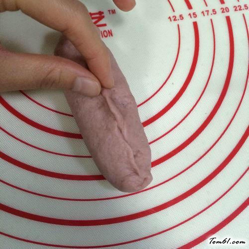 【紫薯蜜豆面包】