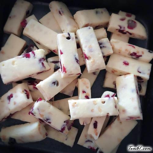 【蔓越莓花生牛轧糖】