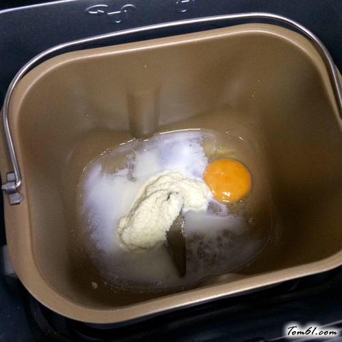 【紫薯蜜豆面包】