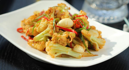 干煸孜然花菜的做法，烧烤香味的干煸花菜很