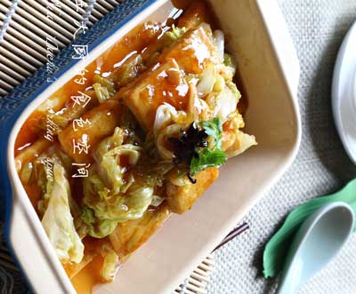 大白菜煎焖豆腐的做法，软糯鲜香的煎焖家常