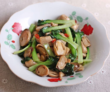 草菇炒乌塌菜的做法，草菇炒乌塌菜怎么做好