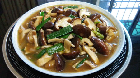 素炒鲜菇的做法，吃起来有肉鲜味的感觉