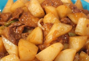 素鸡烧萝卜的做法两种，素鸡怎么烧萝卜好吃