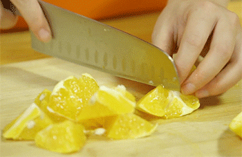 【鲜橙烤鸡腿】柠檬切块