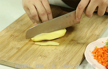 【蛋饼】土豆切丁