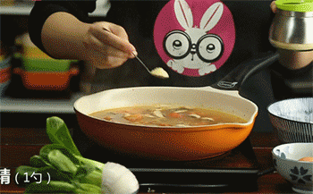 【番茄鸡蛋疙瘩汤】调味
