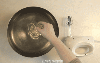 【牛轧糖】打发蛋白