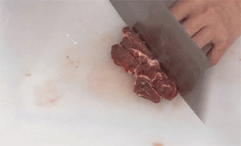 【土豆烧牛肉】切牛肉