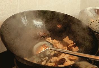 【蘑菇炒肉】加辣椒