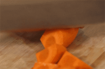 【玉米炖排骨】胡萝卜