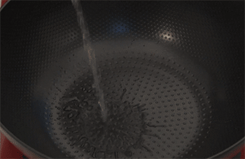 【茶树菇老鸭汤】注水