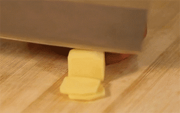 【玉米炖排骨】切姜