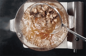 【重庆辣子鸡】捞出