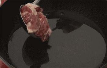 【茶树菇老鸭汤】焯鸭块