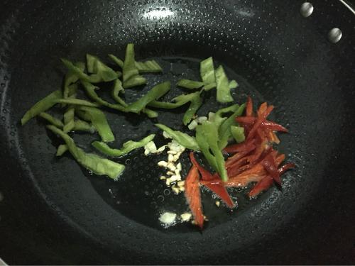 【双椒炒牛肉】