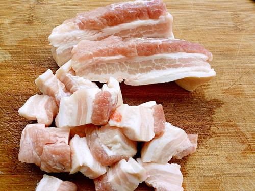 【红烧肉鹌鹑蛋】