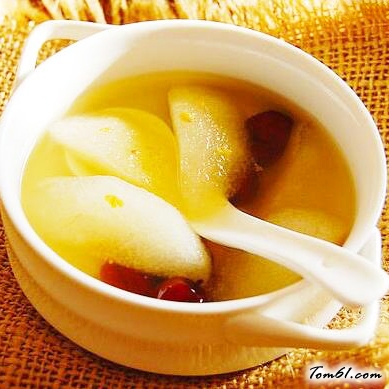 冰糖炖梨的做法