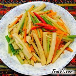 水芹菜炒莲菜的做法