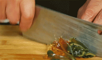 【皮蛋瘦肉粥】切肉和皮蛋