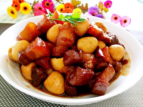 【红烧肉鹌鹑蛋】