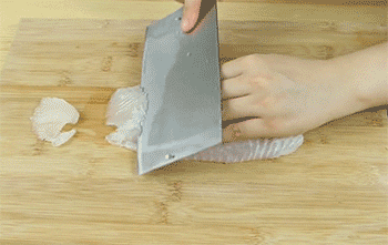 【茄汁龙利鱼】鱼切片