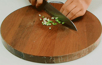【土豆饼】切葱