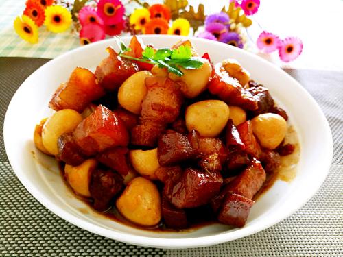 【红烧肉鹌鹑蛋】