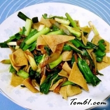 豆皮炒青蒜的做法