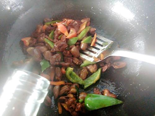 【双椒炒鸡心】