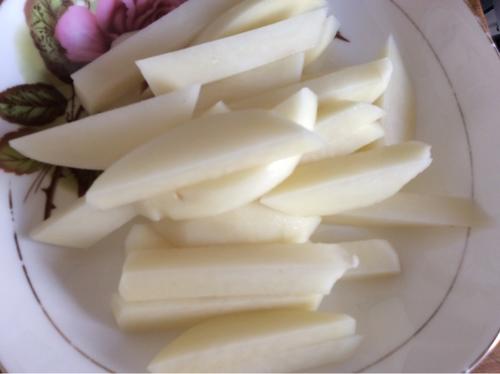 【干煸猴腿土豆条】