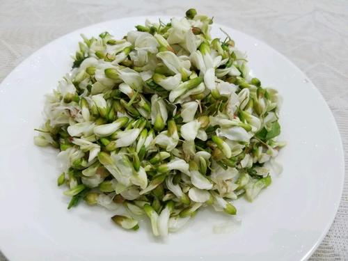 【槐花煎鸡蛋】