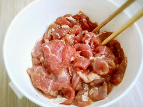 【爆炒羊肉】