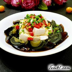 皮蛋拌豆腐的做法