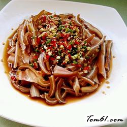 凉拌耳丝的做法