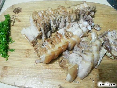 【蒜泥卤肉】