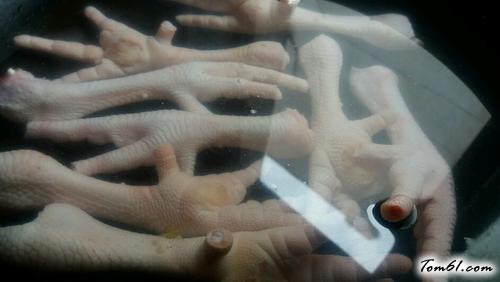 【卤鸡脚】