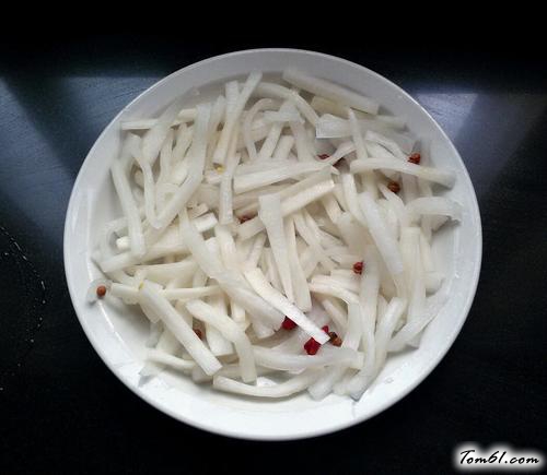 【香拌萝卜干】