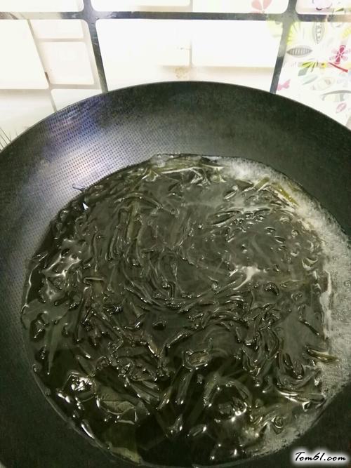 【凉拌海带丝】