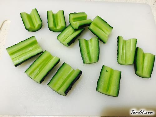 【糖醋萝卜拌黄瓜】