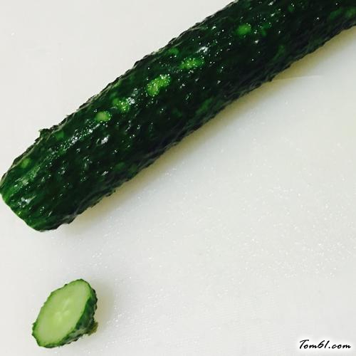 【糖醋萝卜拌黄瓜】