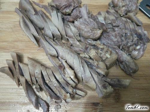【卤猪舌】
