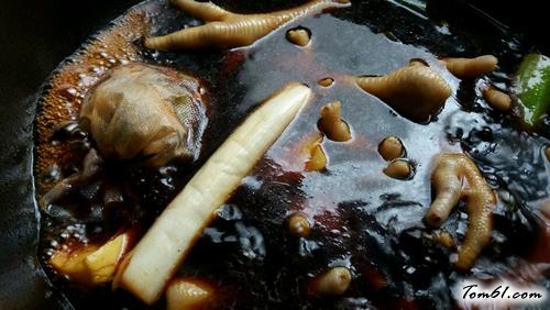 【卤鸡脚】