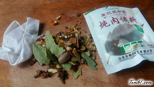 【卤鸡脚】