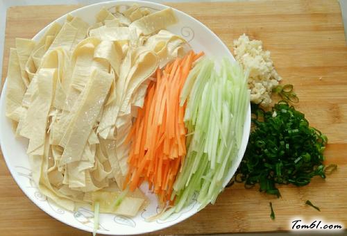 【凉拌豆腐皮】