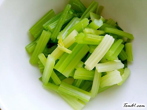 【凉拌彩椒芹菜】