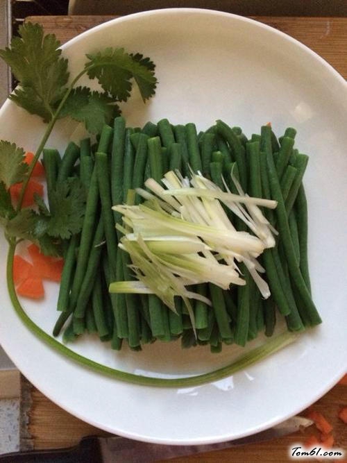 【豆豉麻酱豇豆角】